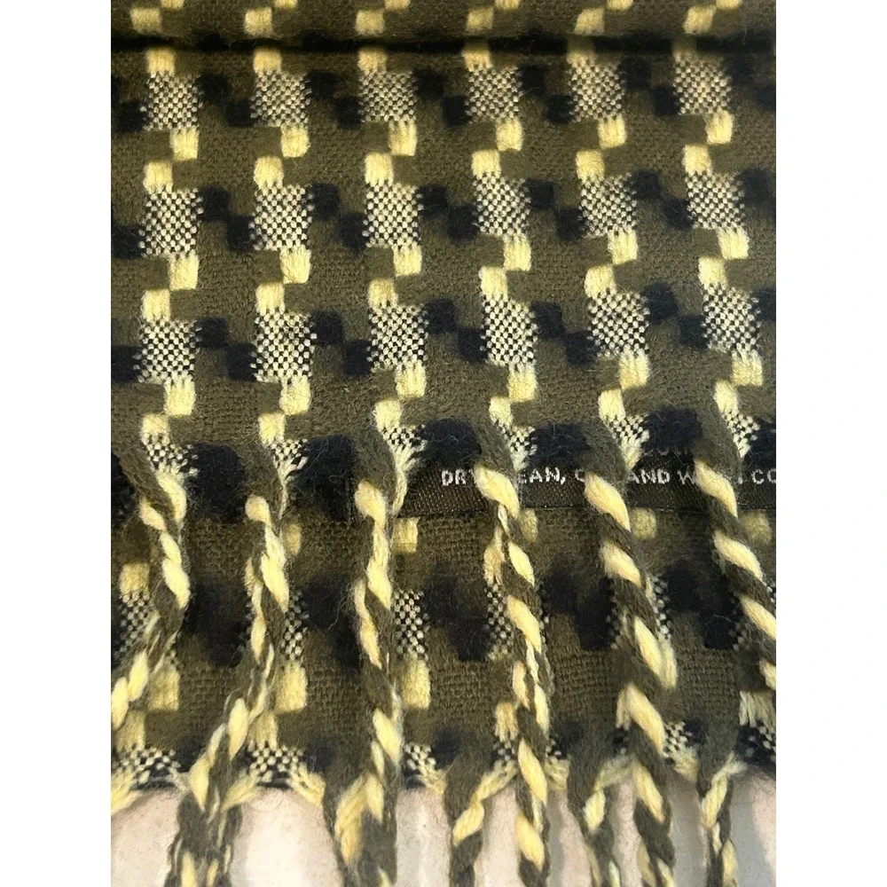 100% Cashmere Scarf Made in Scotland Olive Green Geometric Houndstooth Fringe